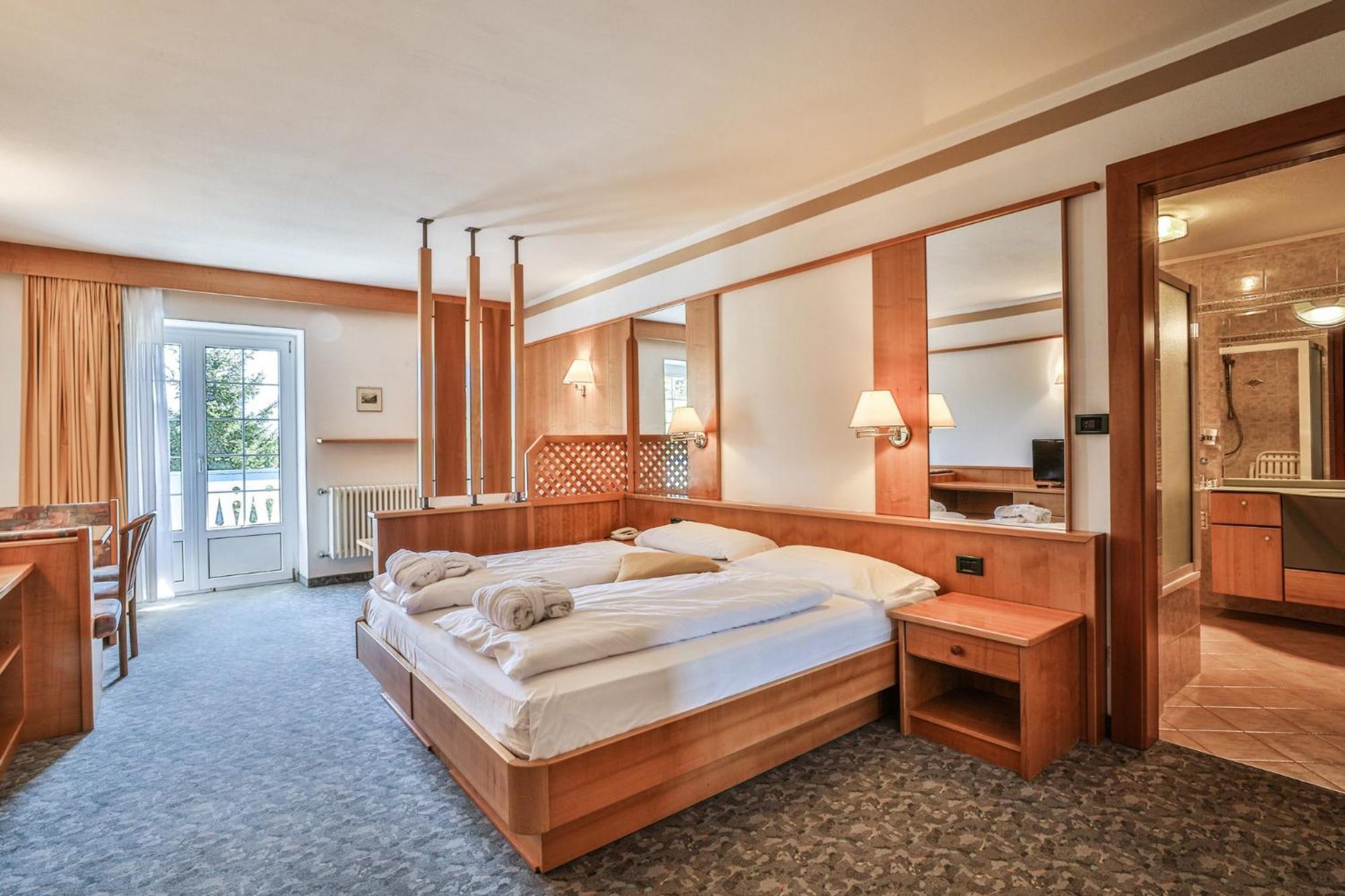 Mytime Hotels Savoy Vigo di Fassa Rum bild